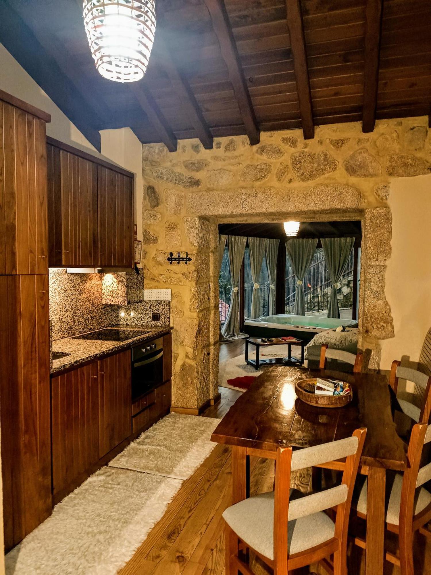 Hotel Casa Favo De Mel - Jacuzzi Privado & Lareira - Piscina à Arcos de Valdevez Extérieur photo