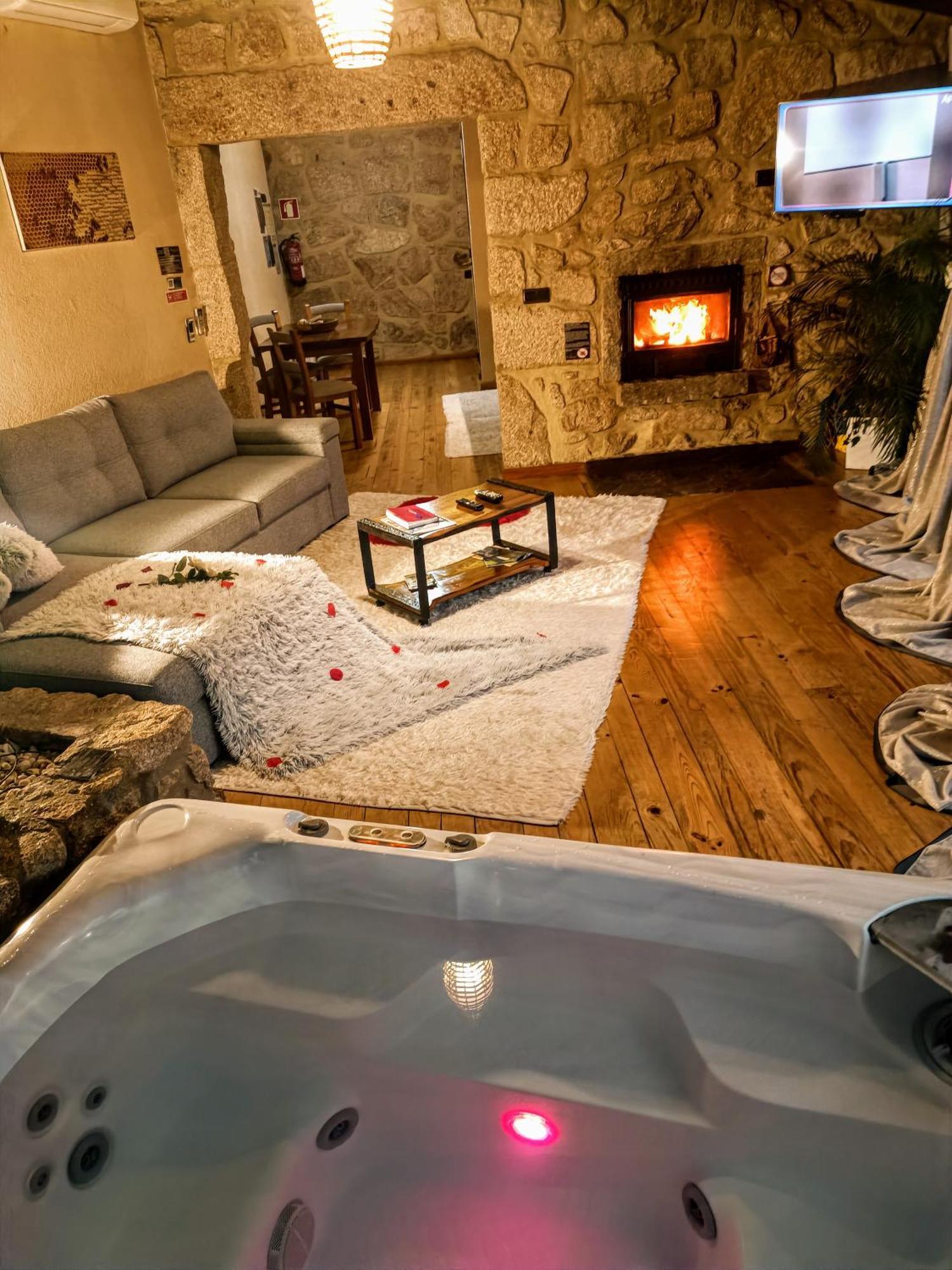 Hotel Casa Favo De Mel - Jacuzzi Privado & Lareira - Piscina à Arcos de Valdevez Extérieur photo