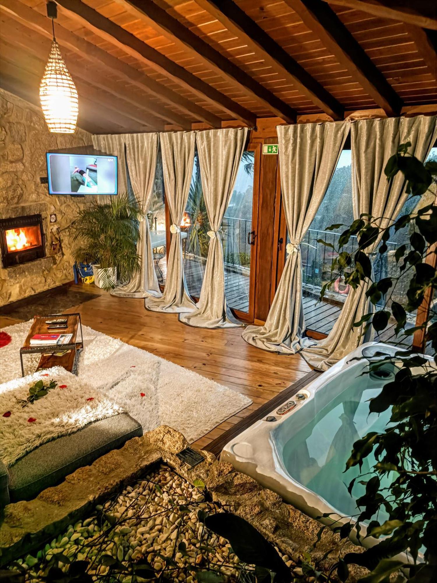 Hotel Casa Favo De Mel - Jacuzzi Privado & Lareira - Piscina à Arcos de Valdevez Extérieur photo
