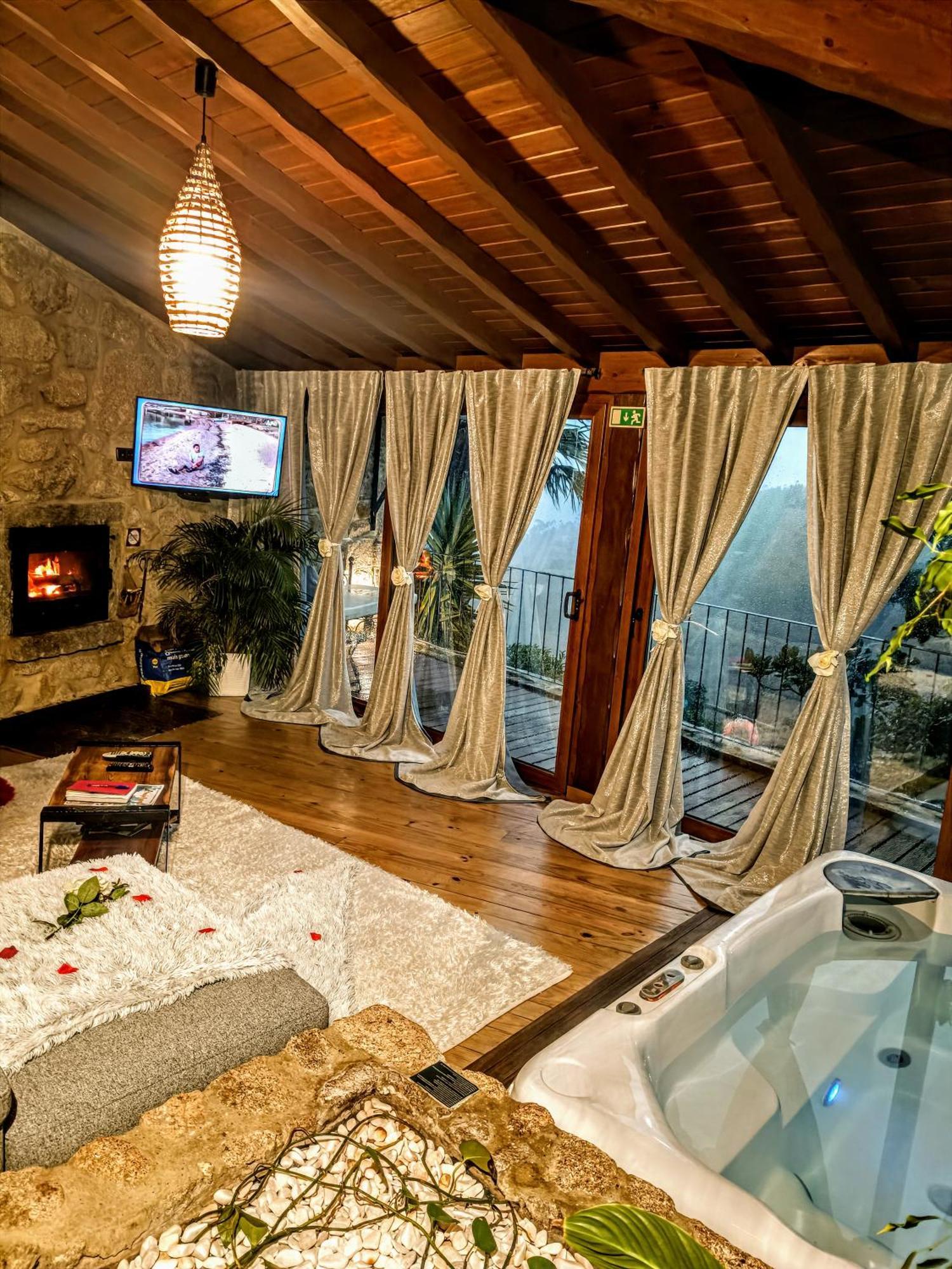Hotel Casa Favo De Mel - Jacuzzi Privado & Lareira - Piscina à Arcos de Valdevez Extérieur photo