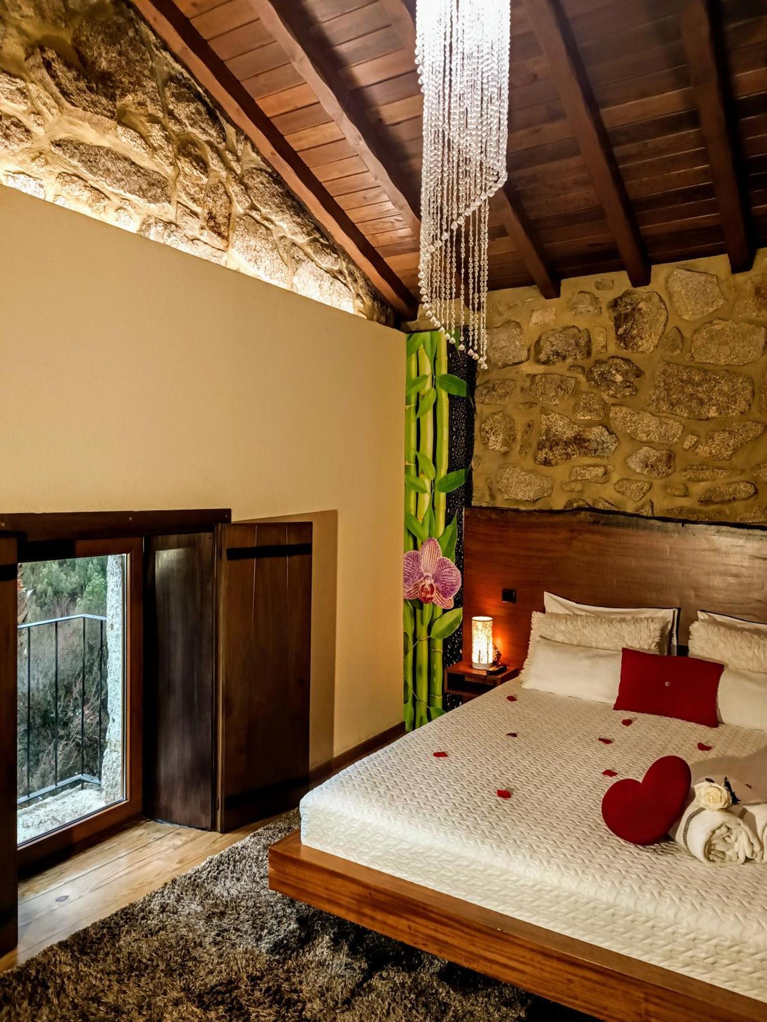 Hotel Casa Favo De Mel - Jacuzzi Privado & Lareira - Piscina à Arcos de Valdevez Extérieur photo