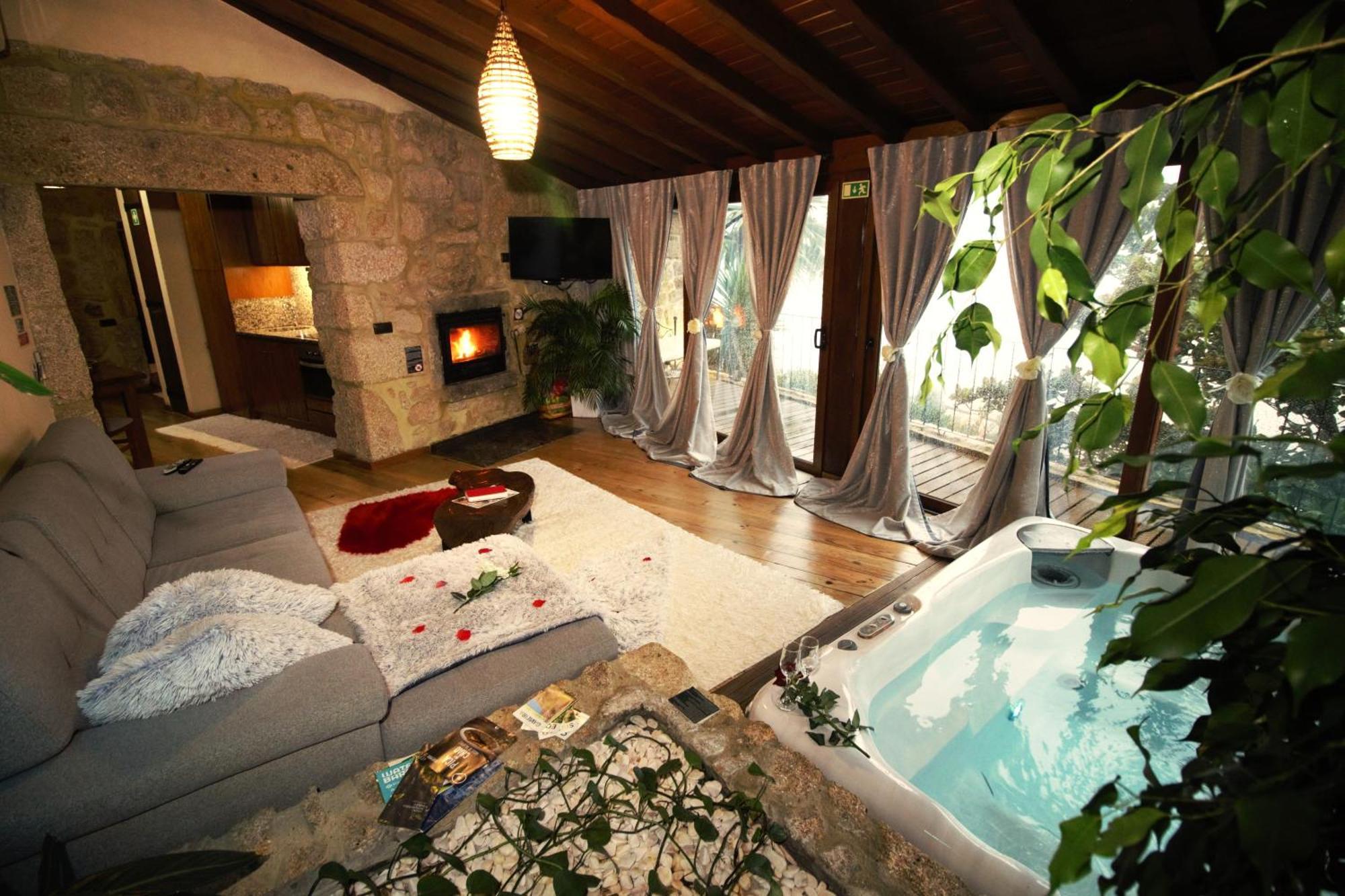 Hotel Casa Favo De Mel - Jacuzzi Privado & Lareira - Piscina à Arcos de Valdevez Extérieur photo