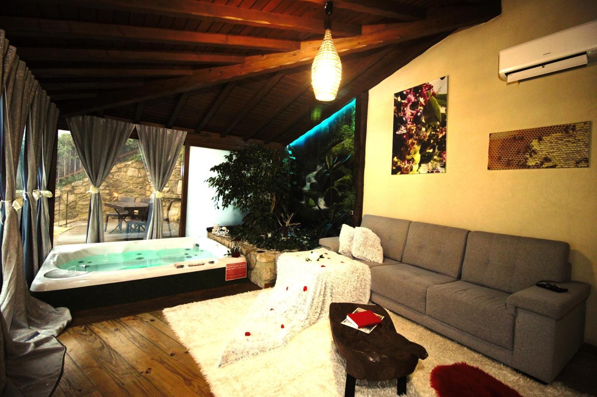 Hotel Casa Favo De Mel - Jacuzzi Privado & Lareira - Piscina à Arcos de Valdevez Extérieur photo